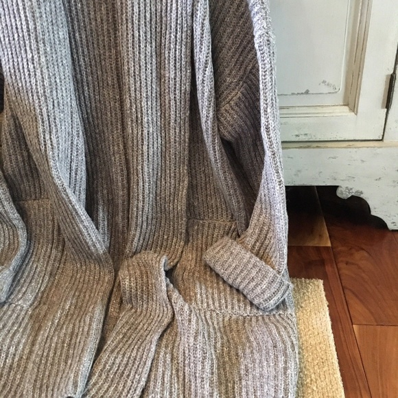 LAST ONE!  Pocketed Long Cardigan Sweater Size XL - Picture 5 of 7